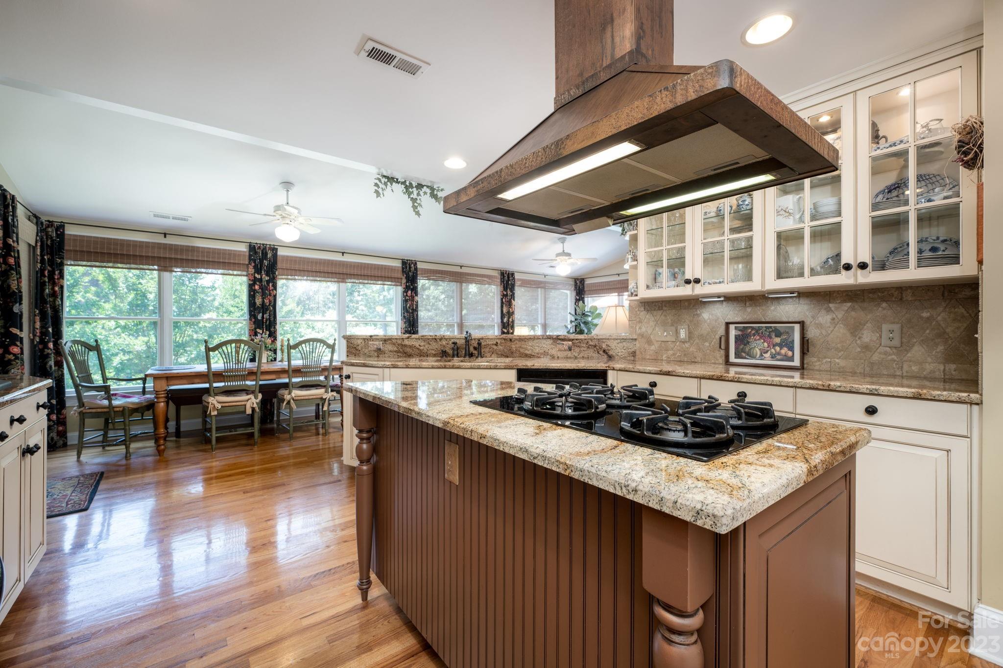 Yachtman Shores - Residential