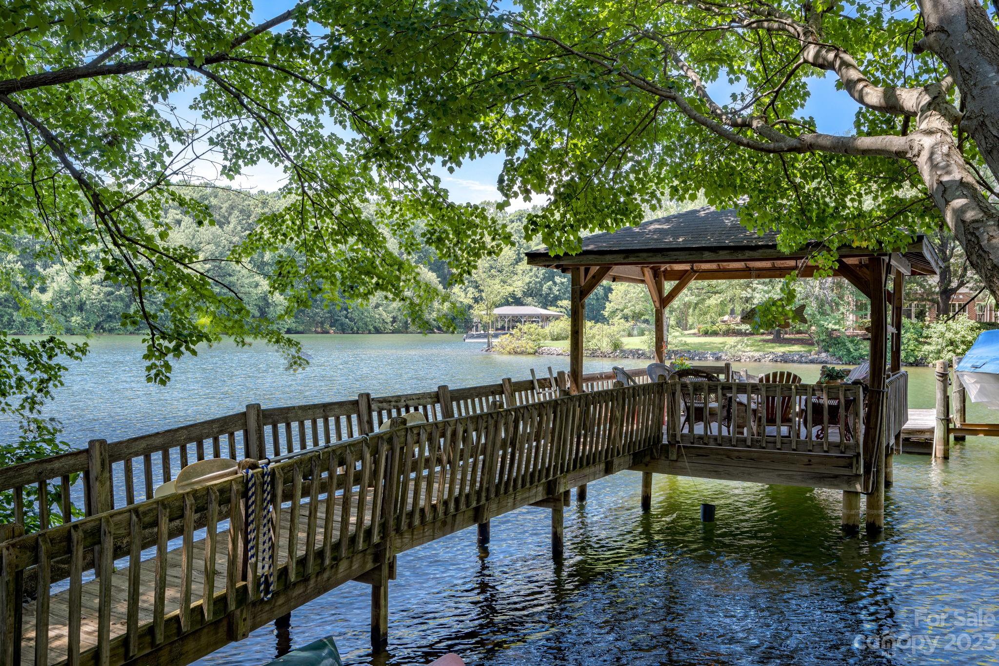 Yachtman Shores - Residential