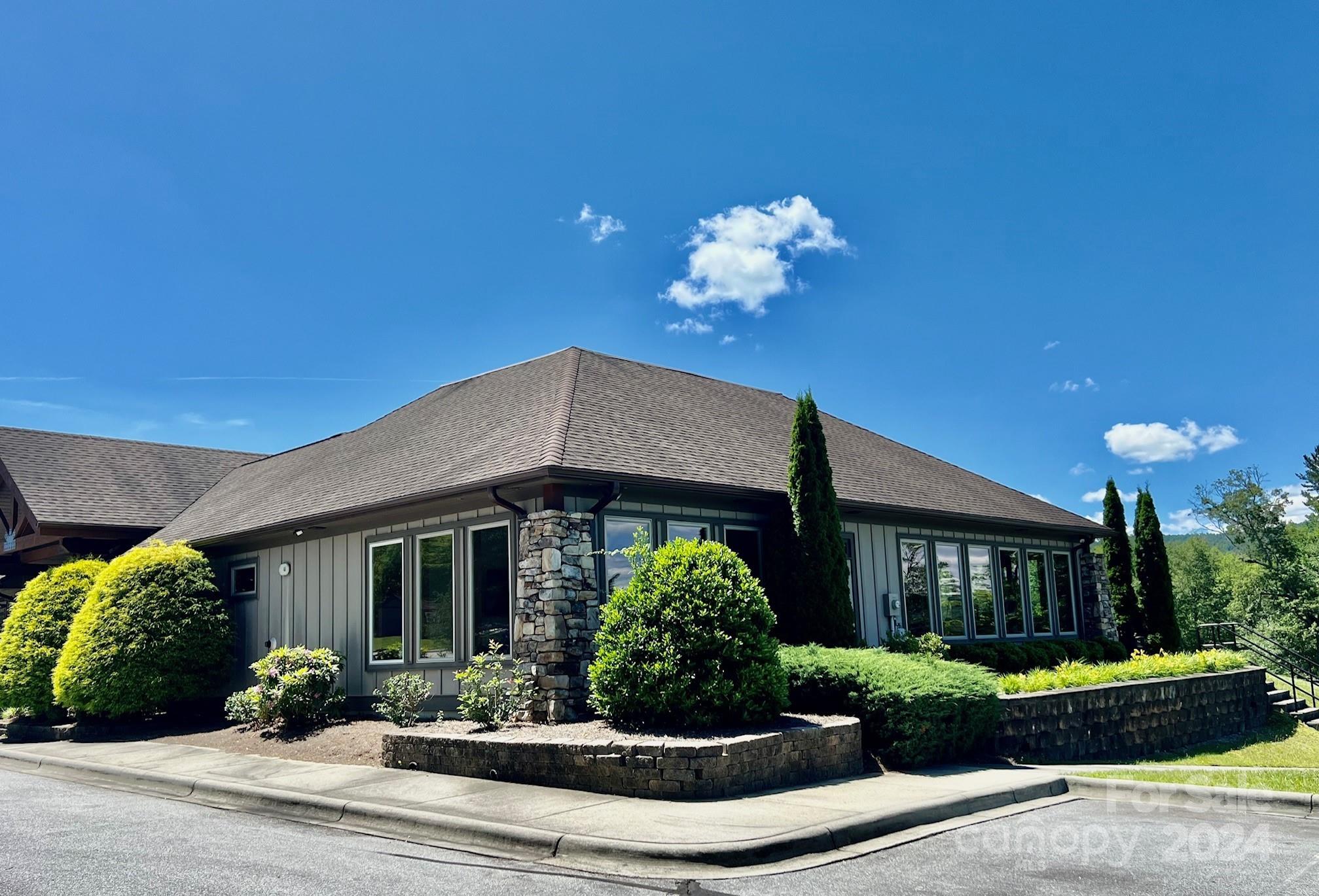 Cummings Cove - Land