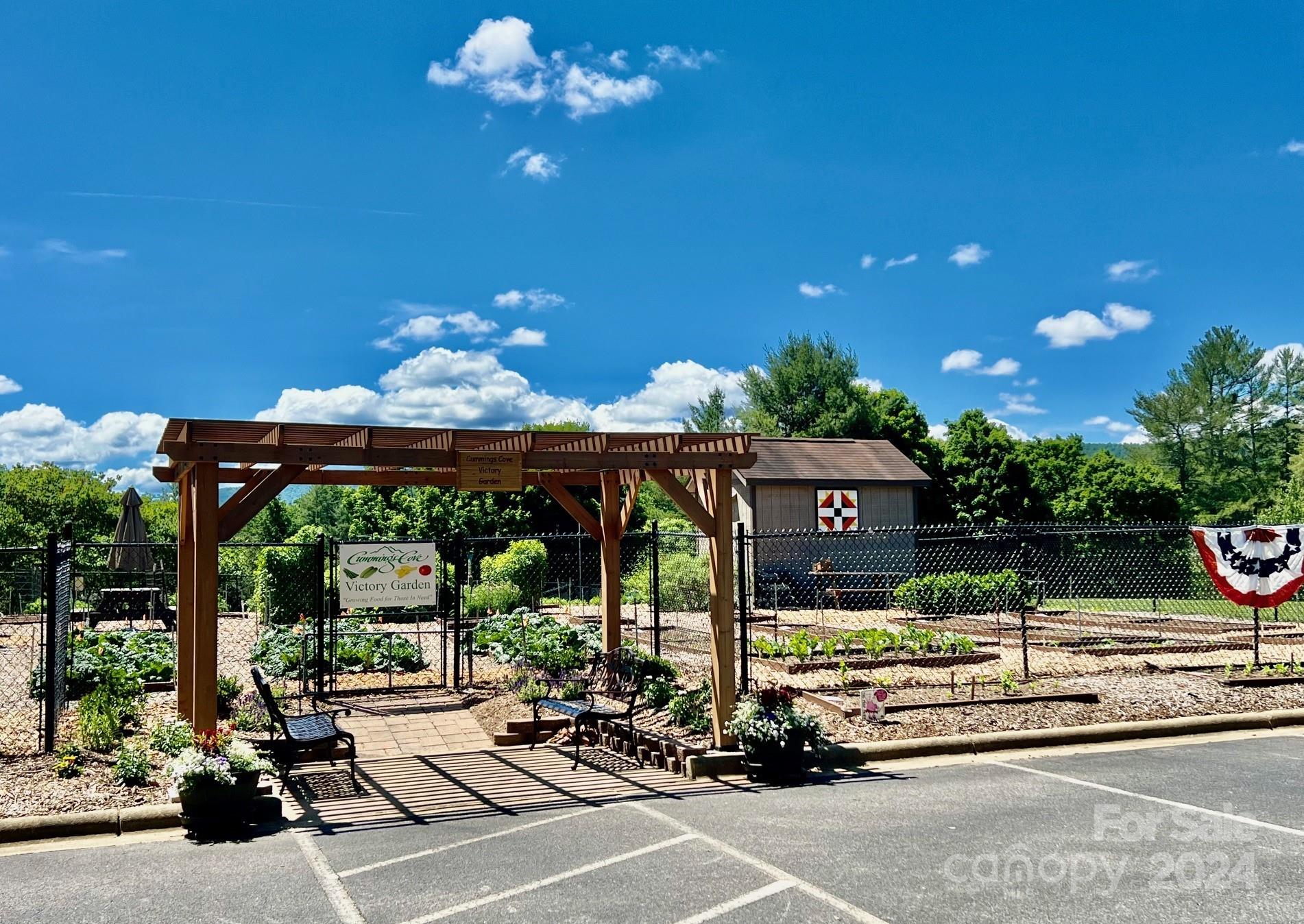 Cummings Cove - Land