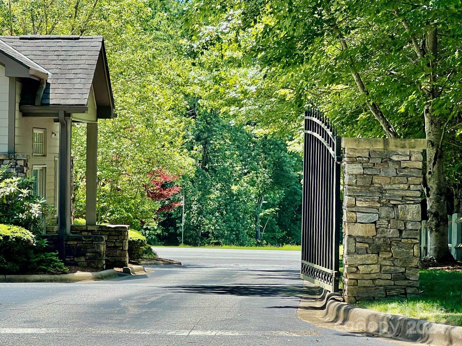 Cummings Cove - Land