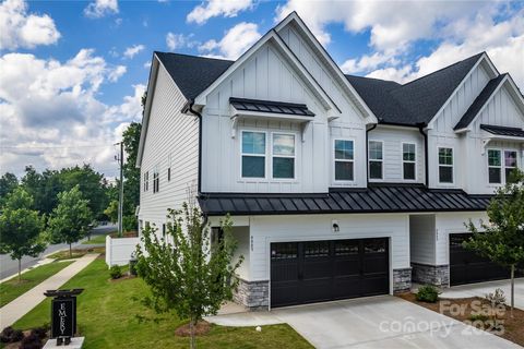 4005 Easton Ridge Lane Charlotte NC 28226