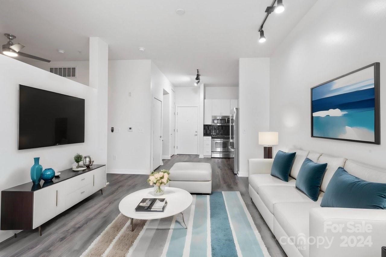 Court 6 - Residential