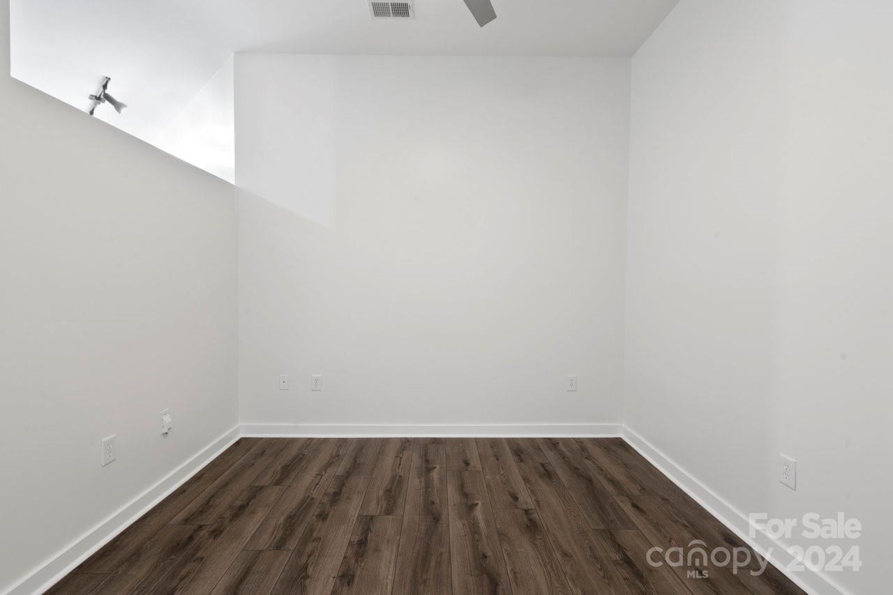 Court 6 - Residential