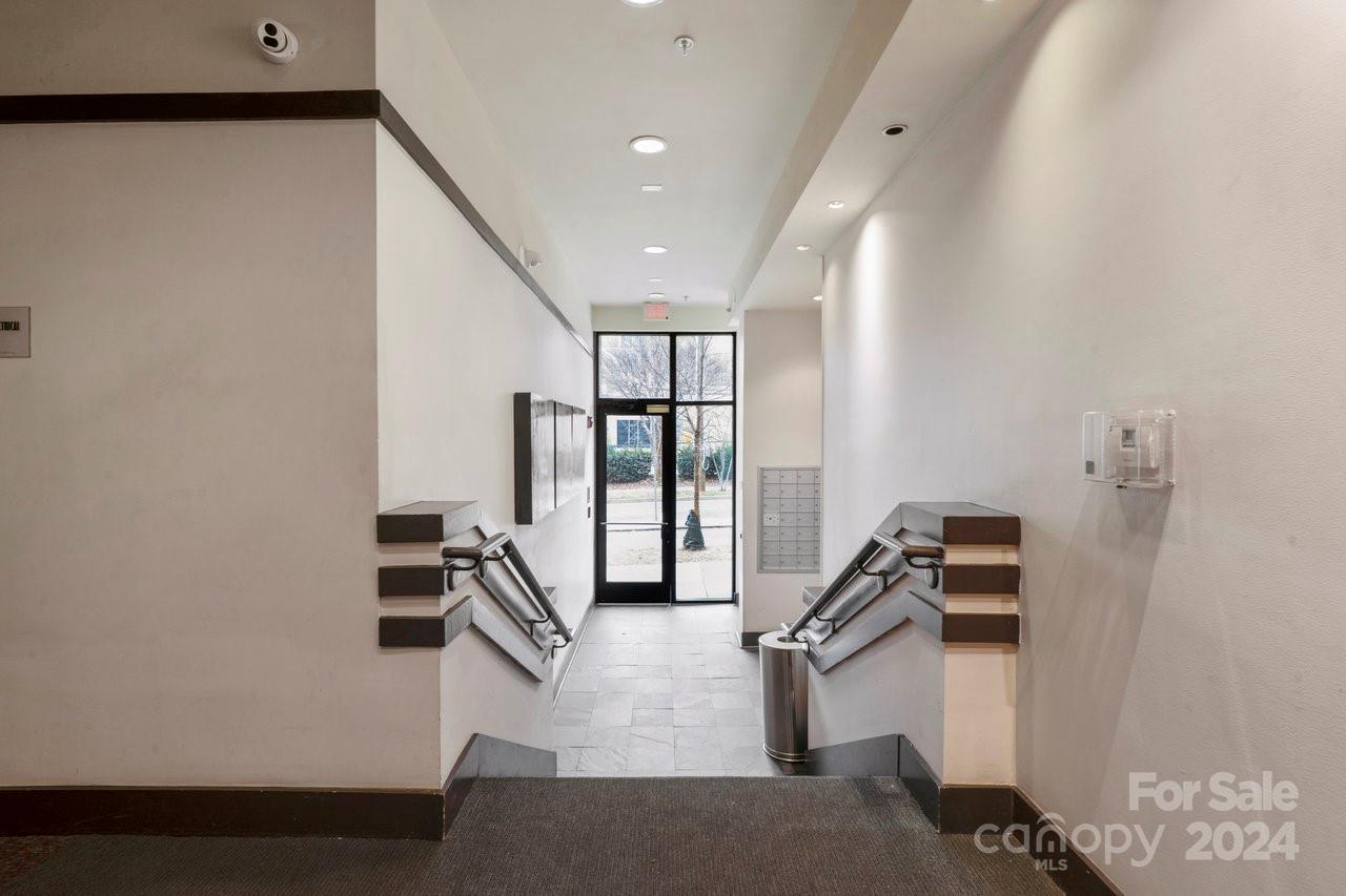 Court 6 - Residential