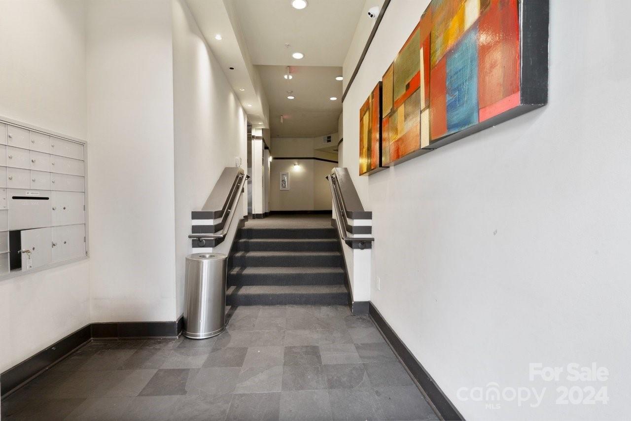 Court 6 - Residential