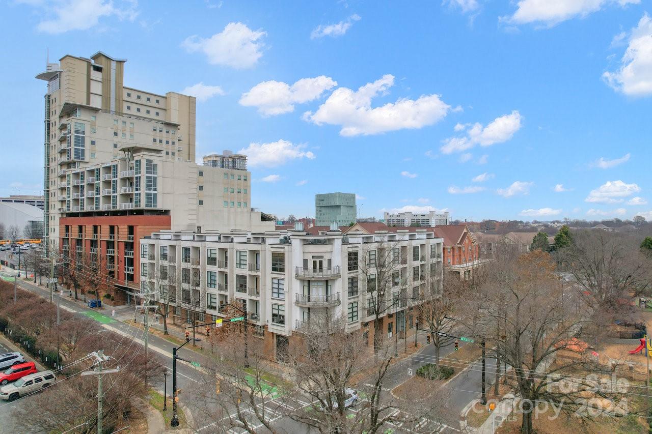 Court 6 - Residential