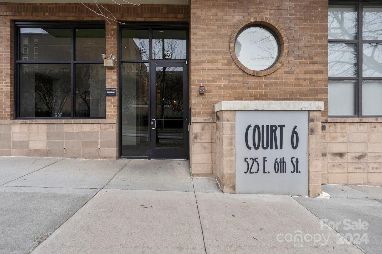 Court 6 - Residential