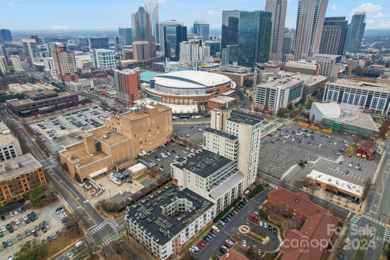 Court 6 - Residential