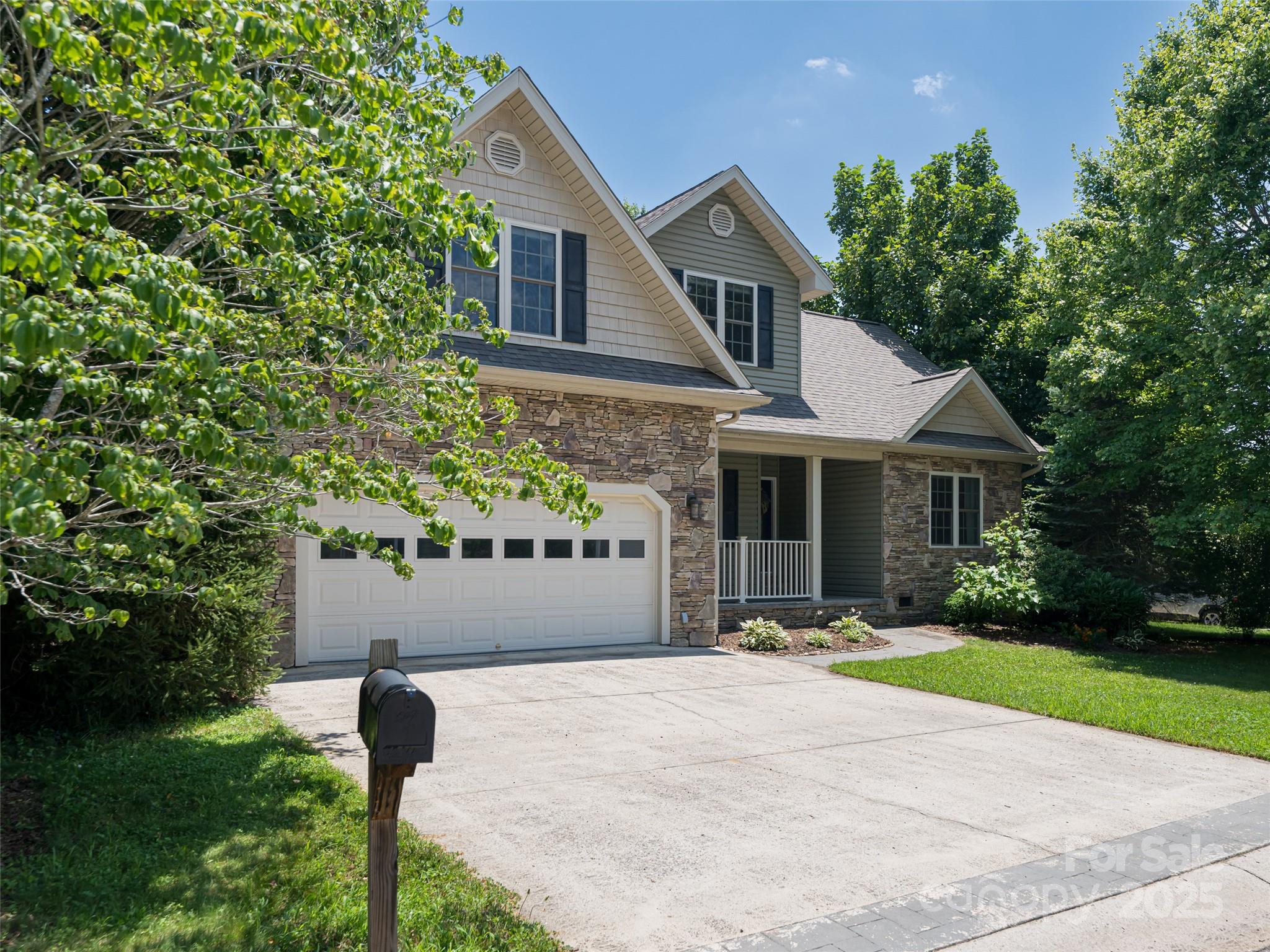 19 Driftstone Circle