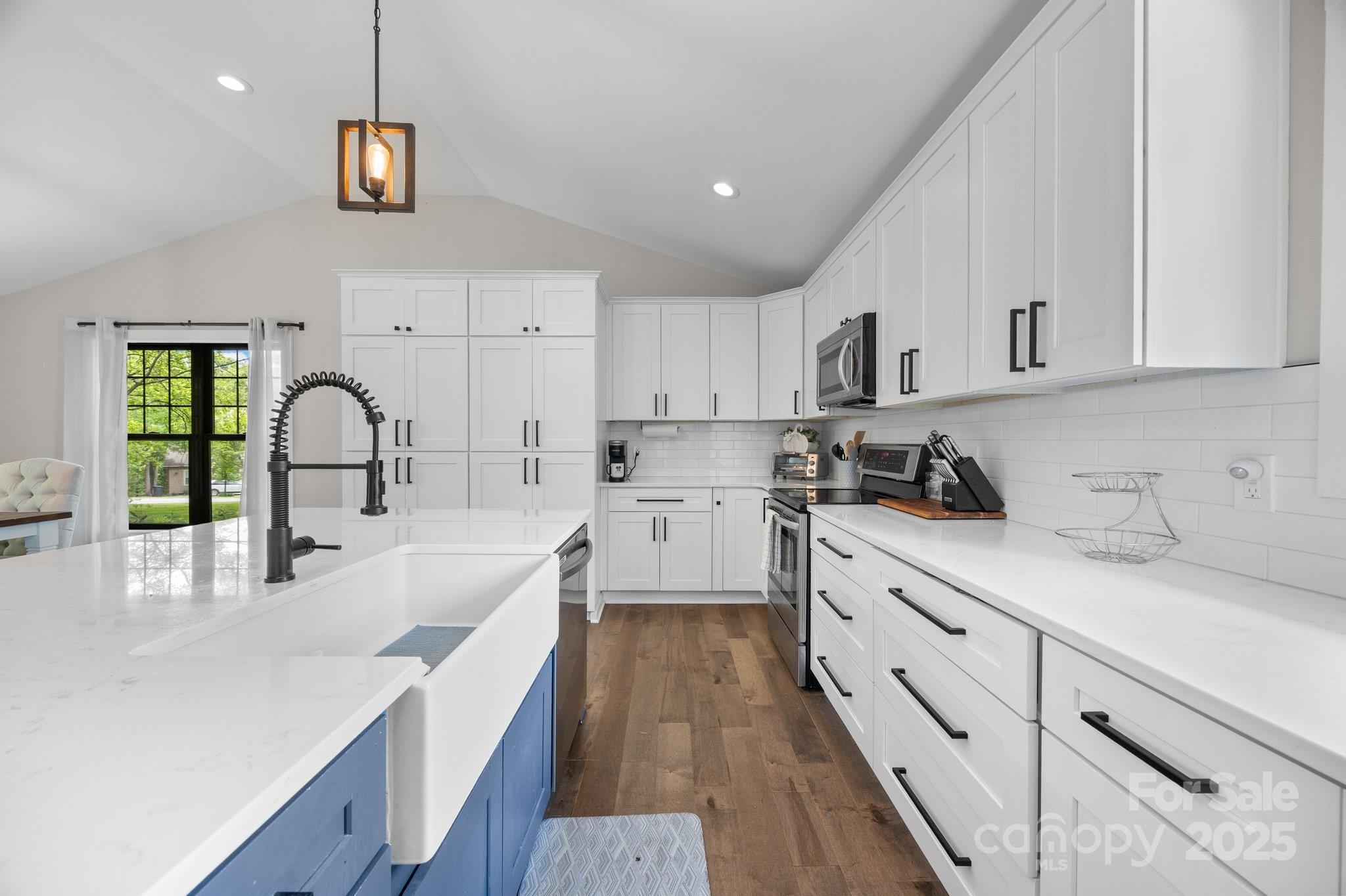 17403 Green Hill Road