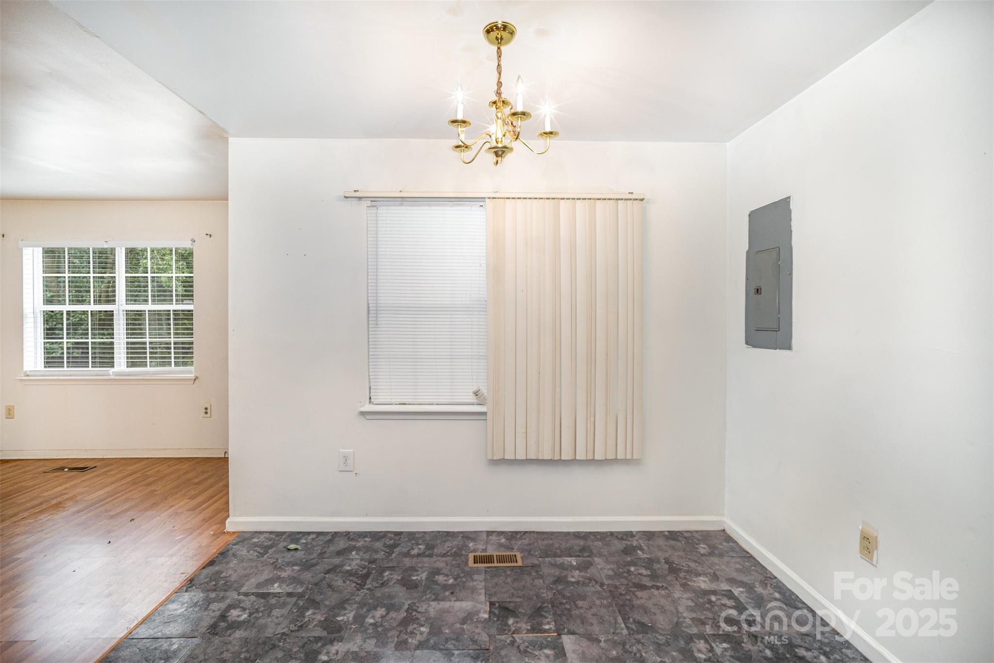 820 E 18th Street
