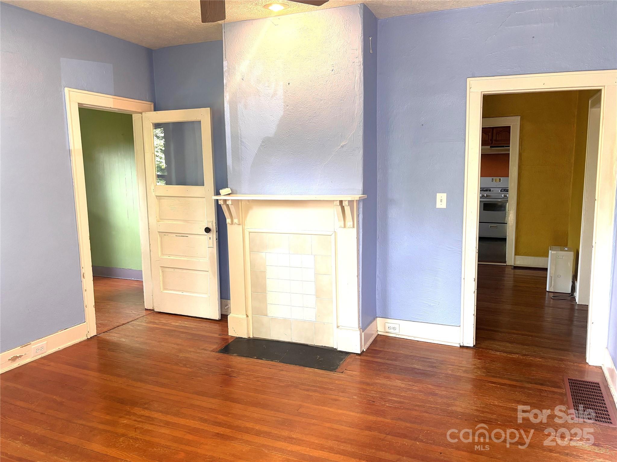 555 Oak Hill Court