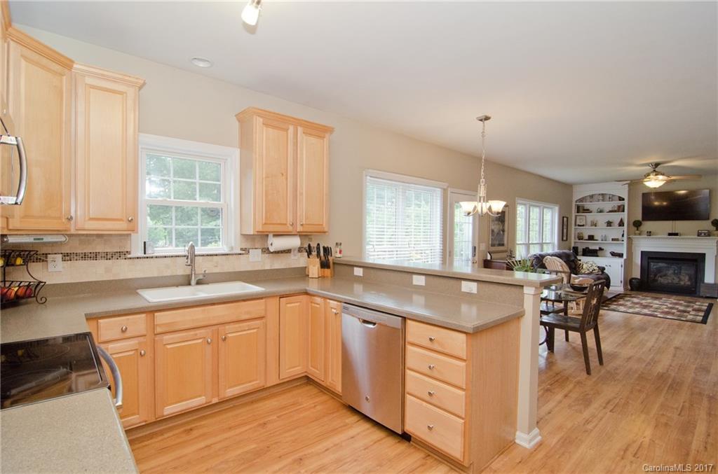 Autumn Cove At Lake Wylie - Residential