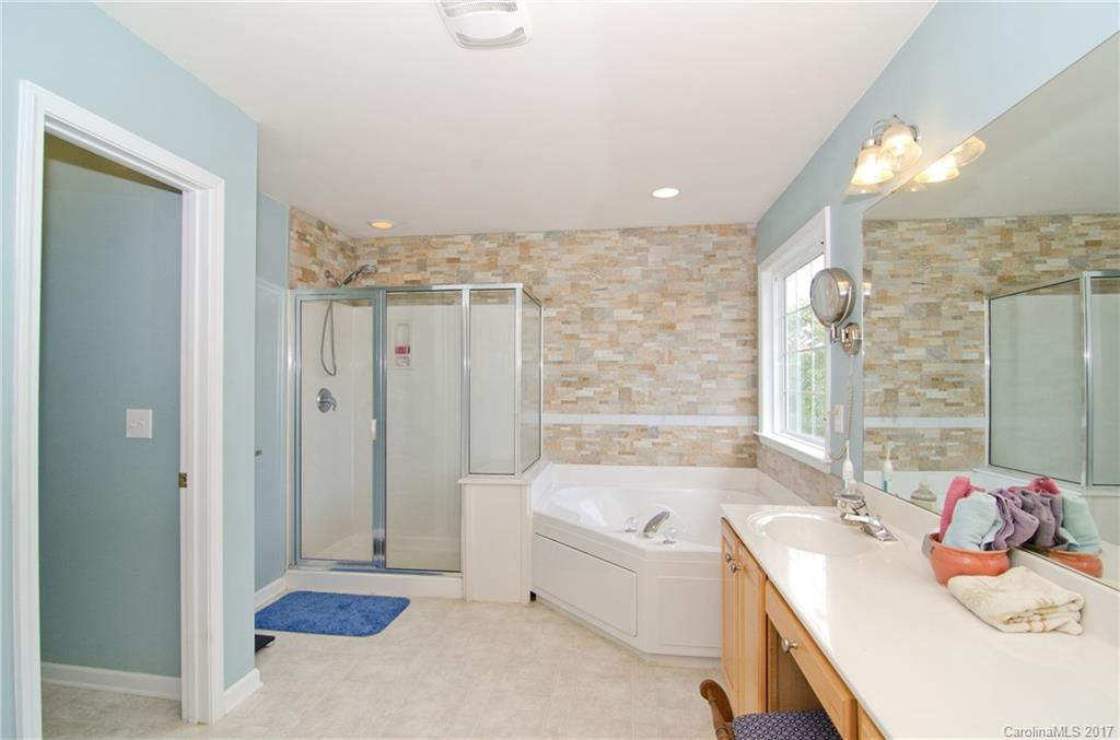 Autumn Cove At Lake Wylie - Residential