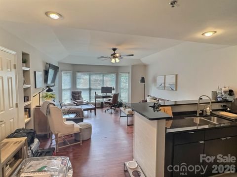 Photo of 513 N Graham Street, Charlotte, NC 28202 (MLS # 4377800)