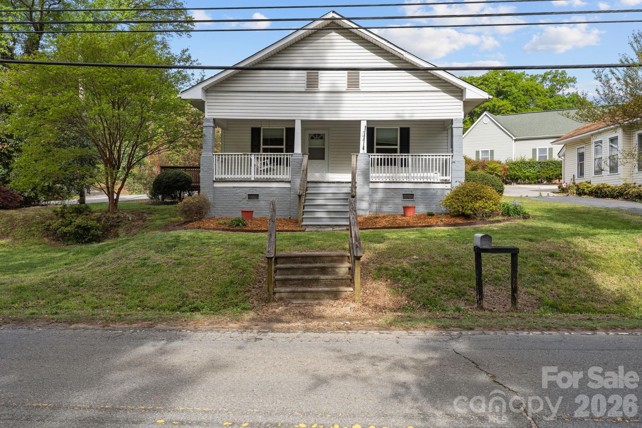 708 Old Charlotte Road SW