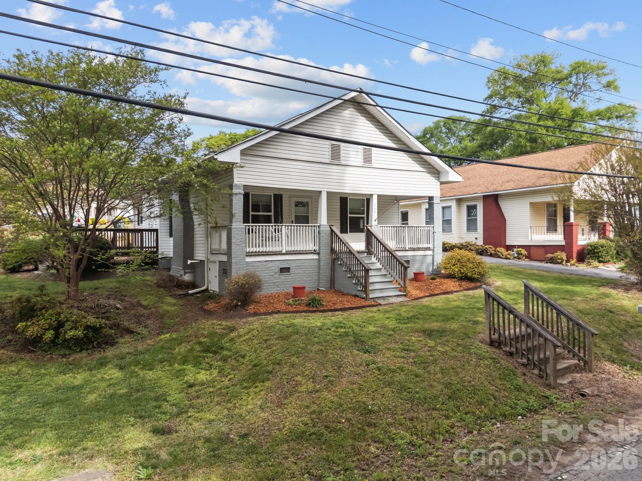 708 Old Charlotte Road SW