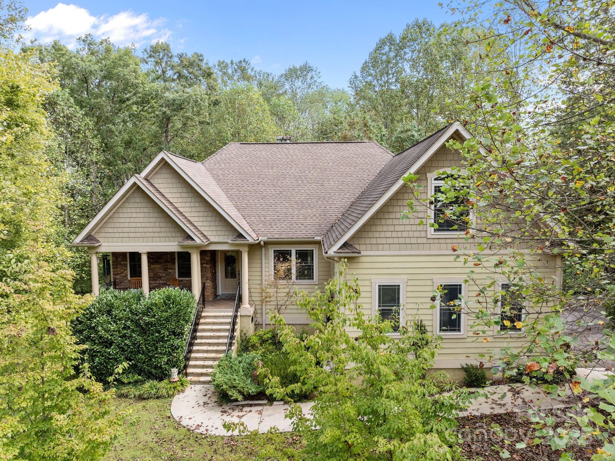 40 Mountain Shadows Drive