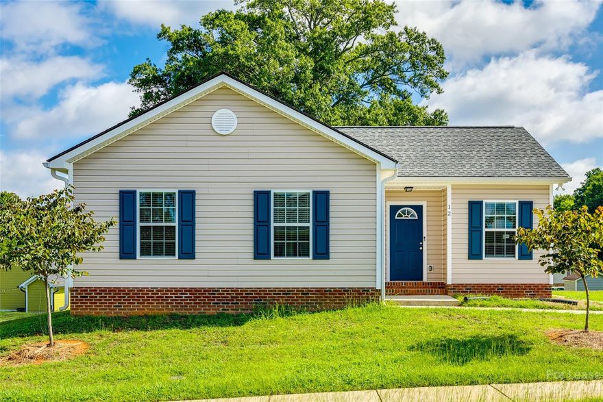 This adorable rental property is a true gem offering the perfect blend of comfort, style, and convenience. Enter inside and be captivated by the sleek and stylish design that effortlessly combines contemporary aesthetics with functional living. Enjoy your morning coffee or unwind in the evenings on the private patio overlooking the backyard. Conveniently located near shopping centers, highway access and dining options, this property ensures you're never far from everything you need. Don't miss out on the opportunity to make this remarkable property your own!