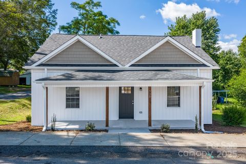 Photo of 720 E Main Street, Maiden, NC 28650 (MLS # 4297949)