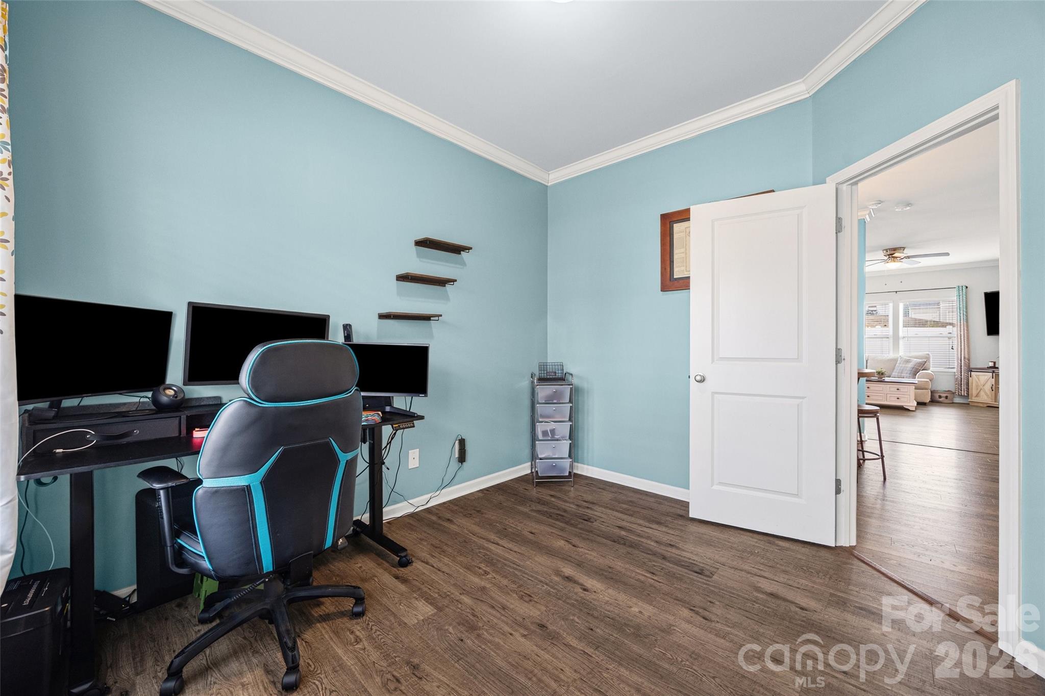 499 Dutch White Drive