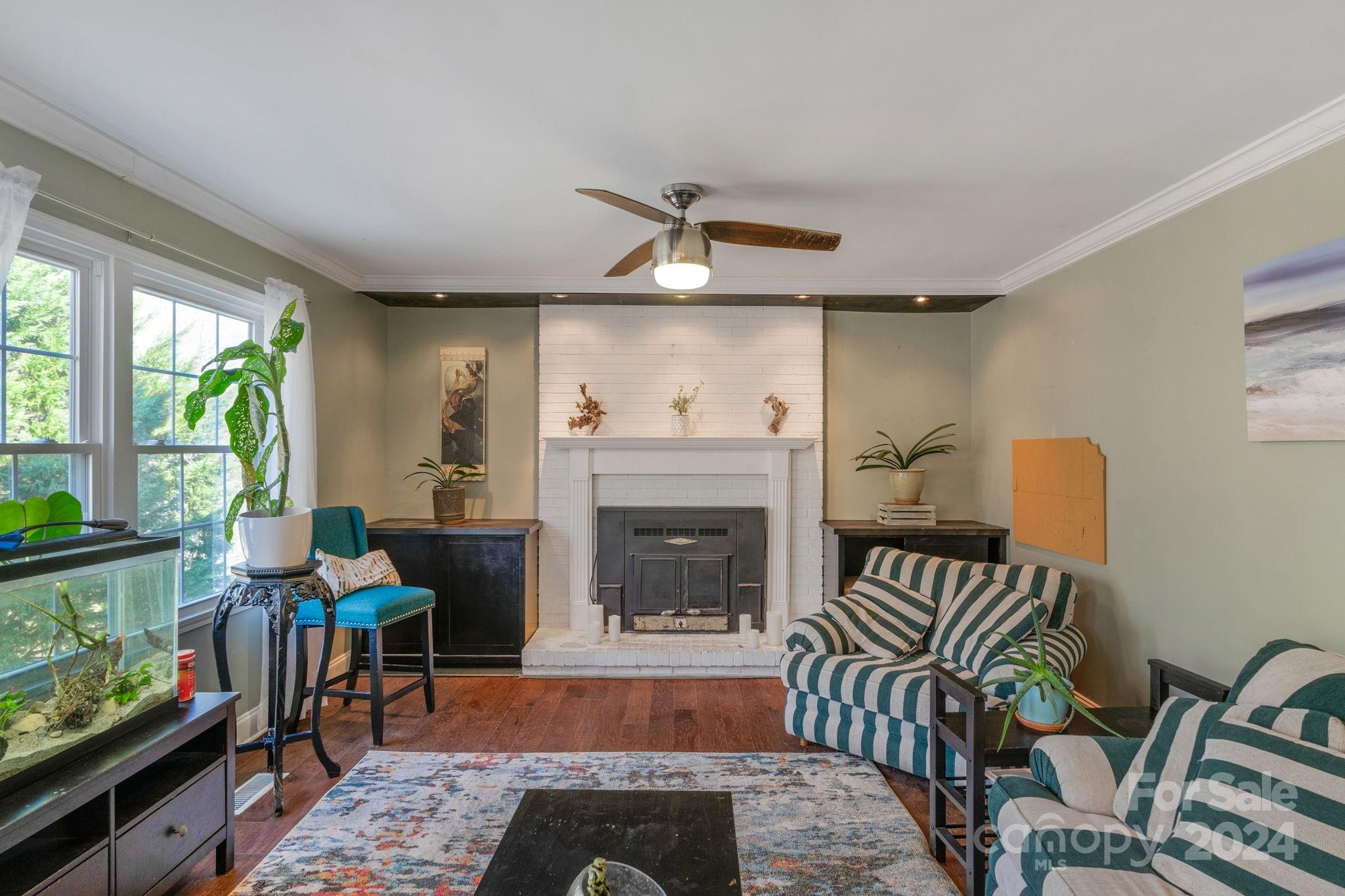 Woodside Falls - Residential