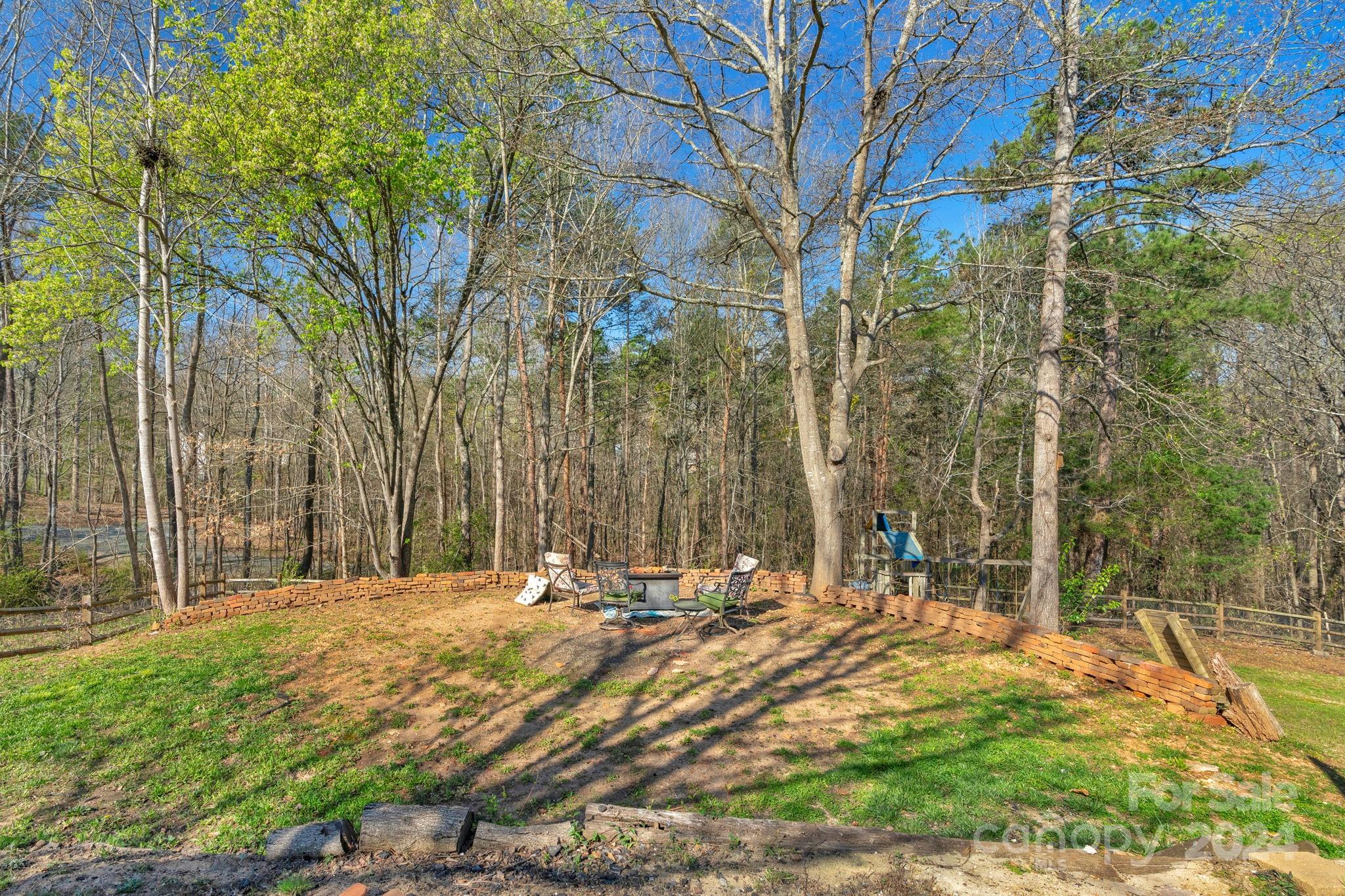 Woodside Falls - Residential