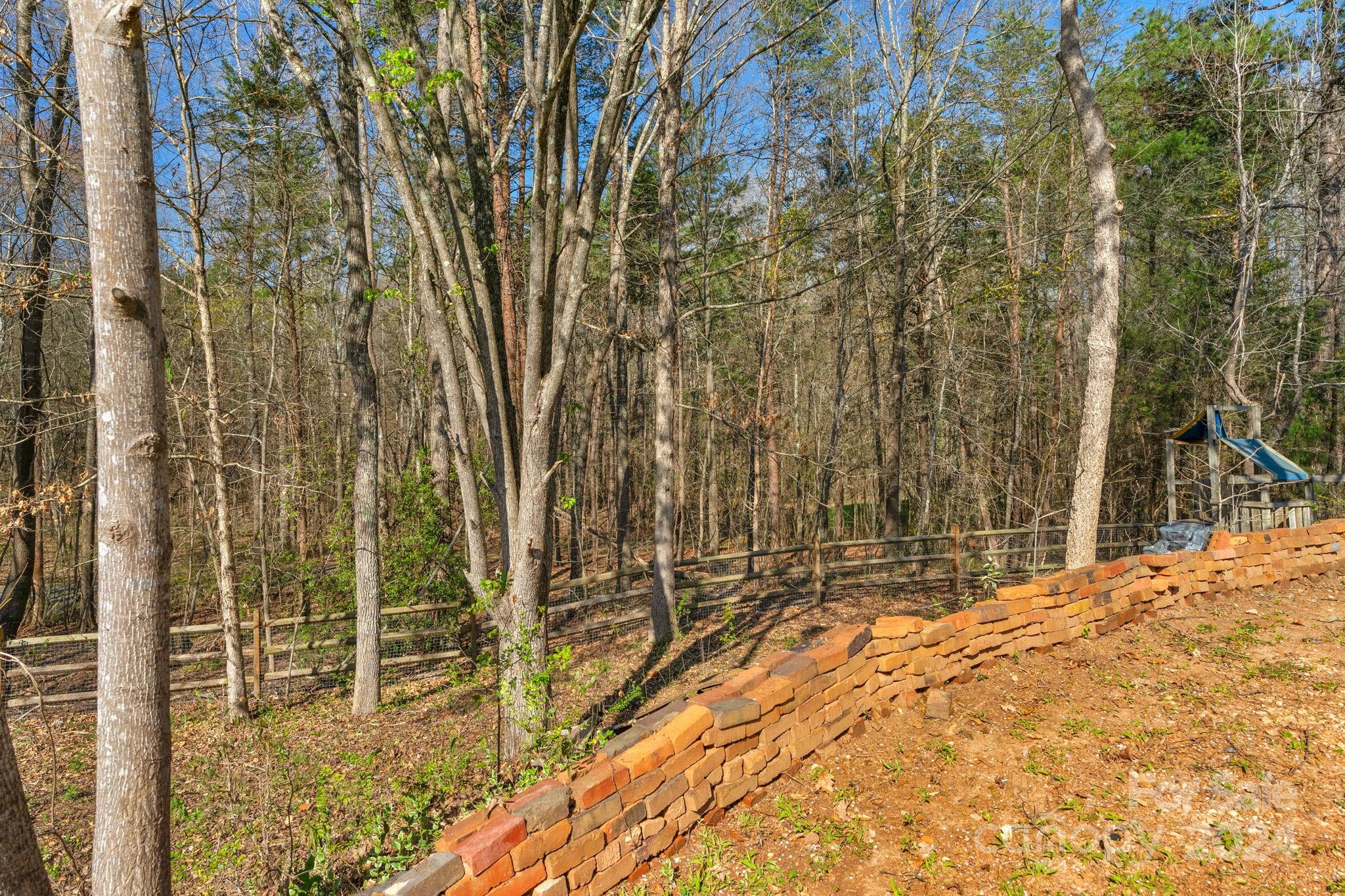 Woodside Falls - Residential