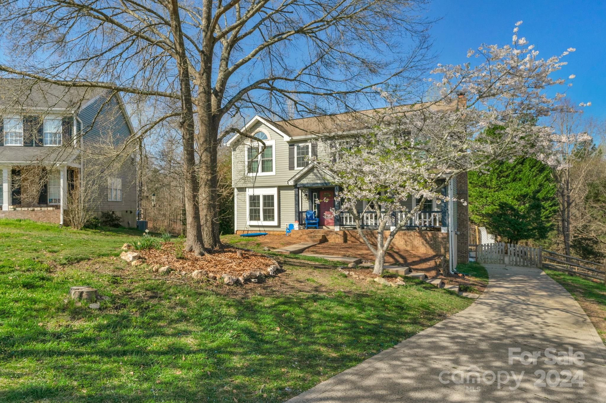 Woodside Falls - Residential