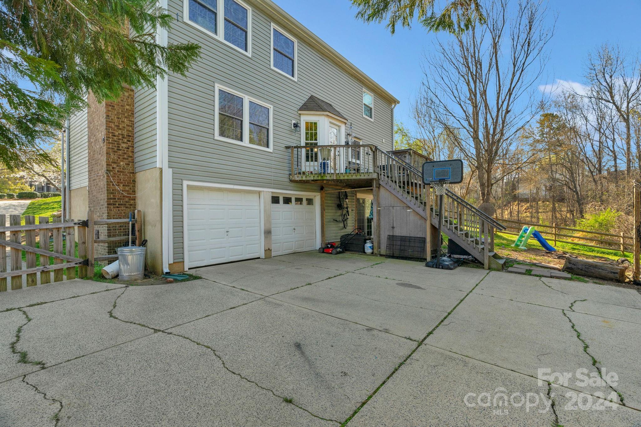 Woodside Falls - Residential