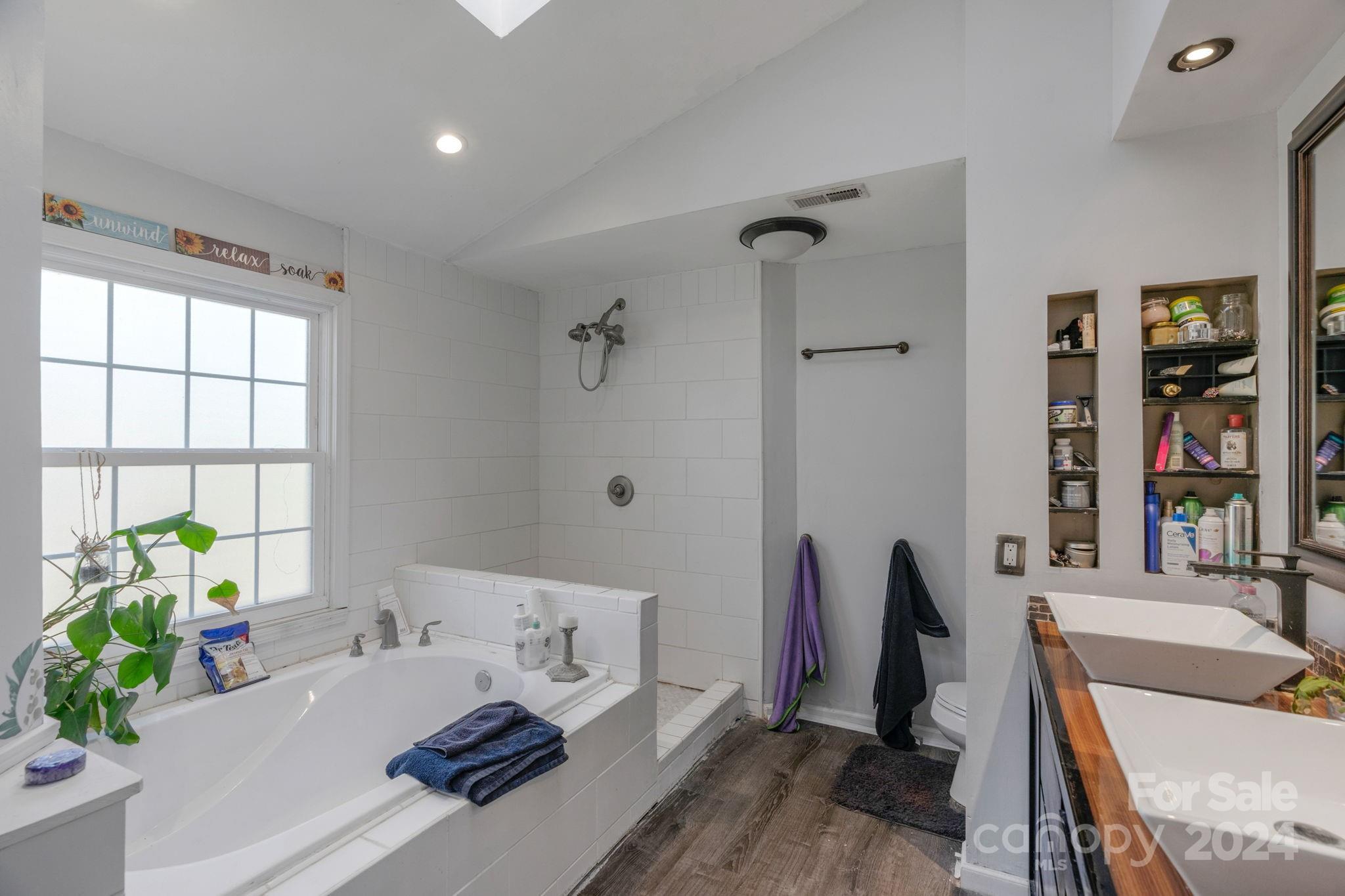 Woodside Falls - Residential