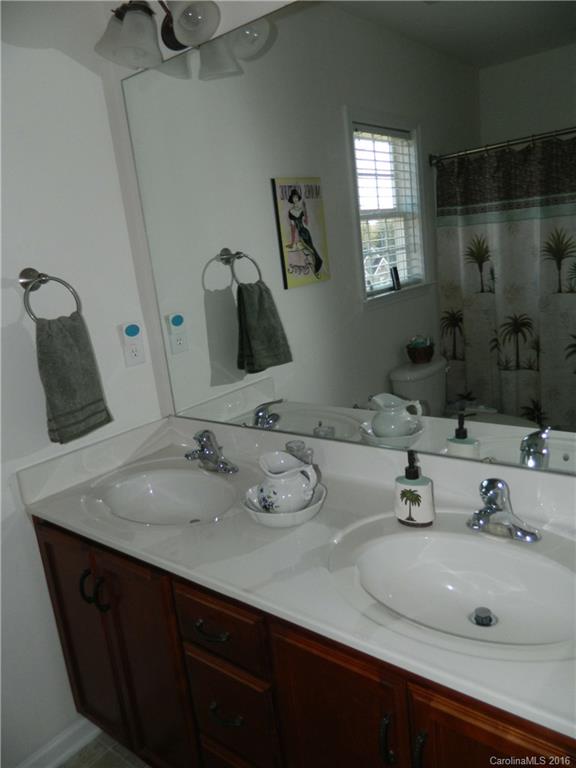 Rhynes Trace - Residential