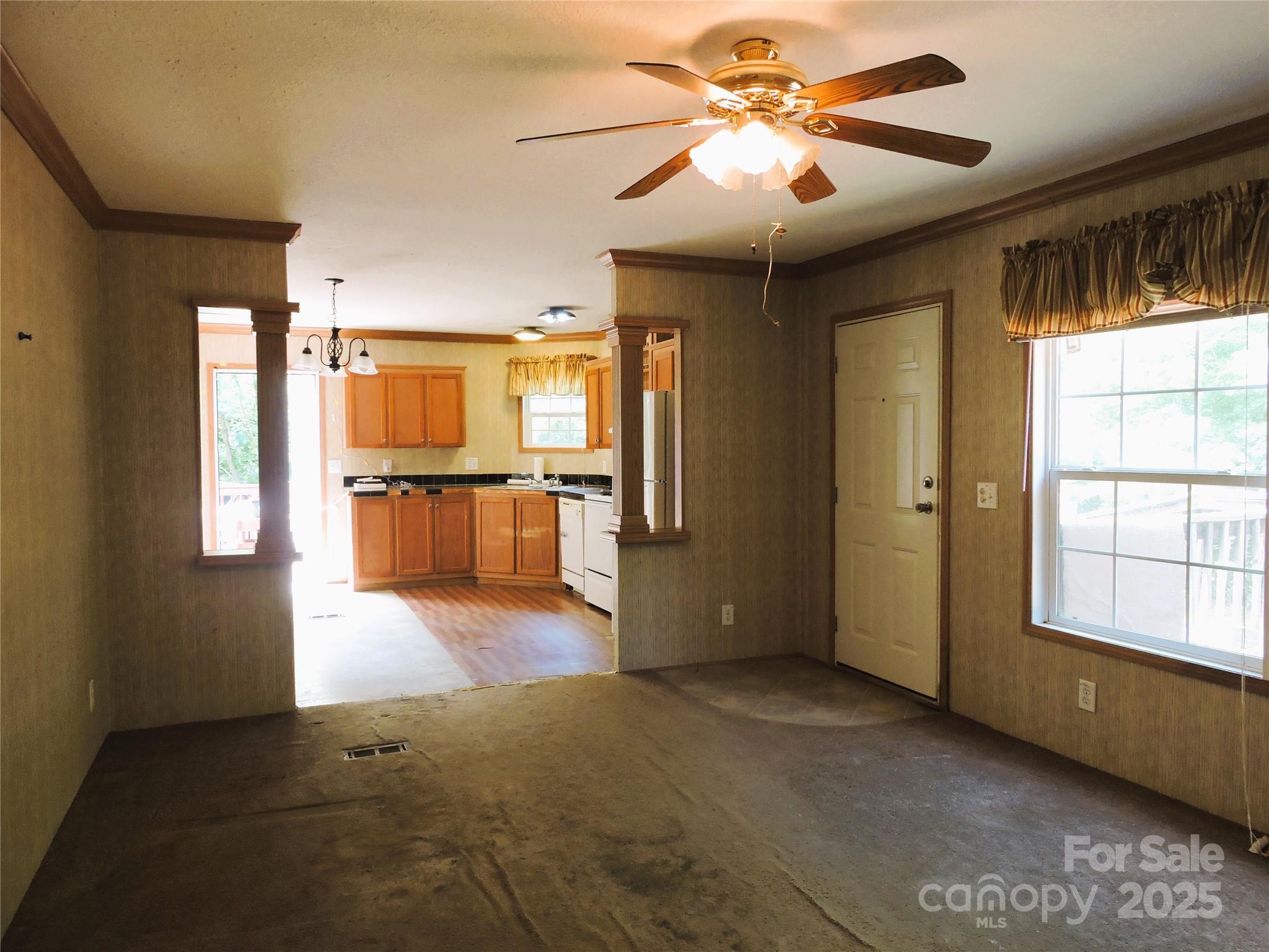 Columbus, North Carolina 28722, United States, 3 Bedrooms Bedrooms, ,2 BathroomsBathrooms,Residential,Under Contract,200407