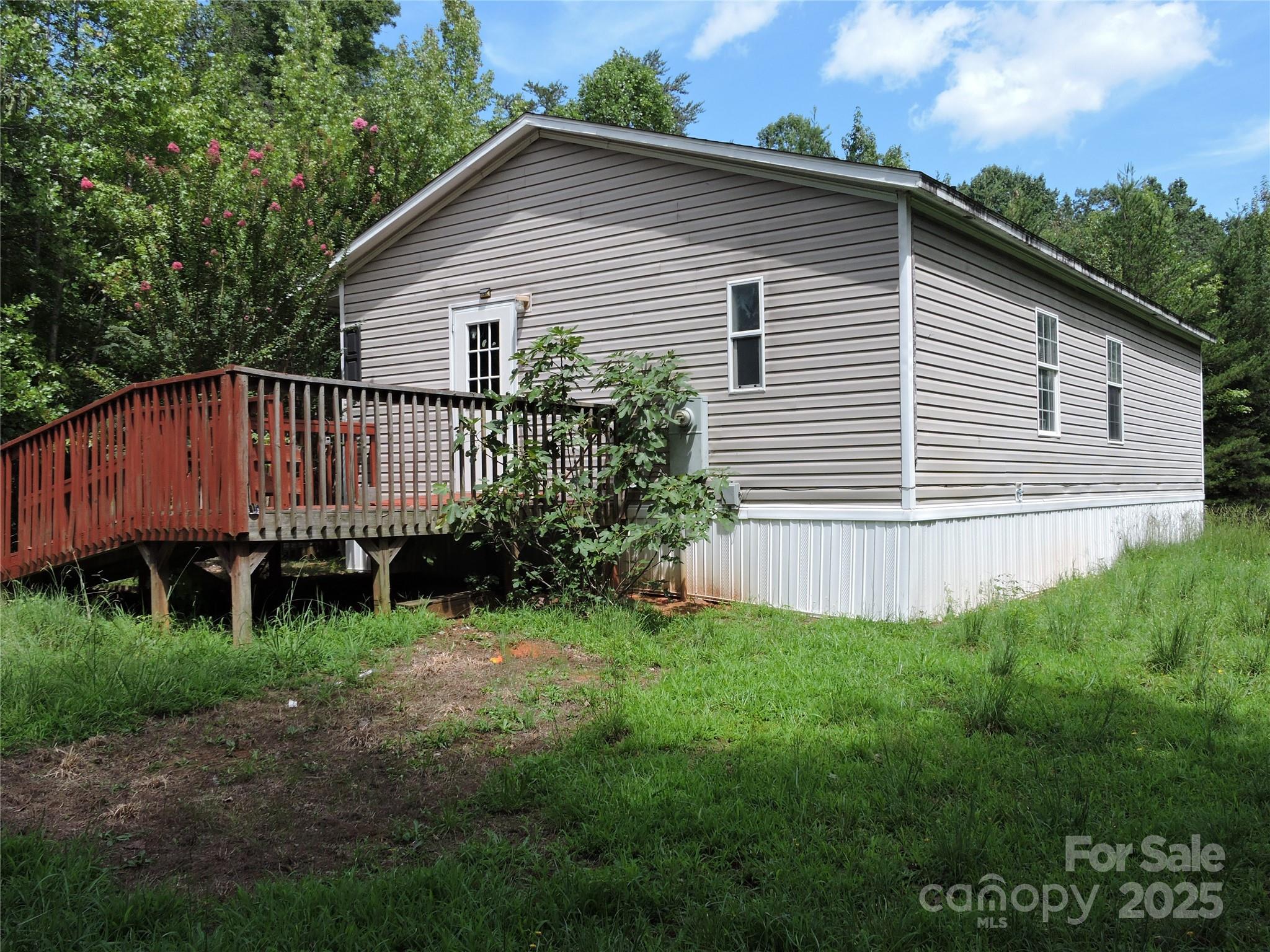 Columbus, North Carolina 28722, United States, 3 Bedrooms Bedrooms, ,2 BathroomsBathrooms,Residential,Under Contract,200407