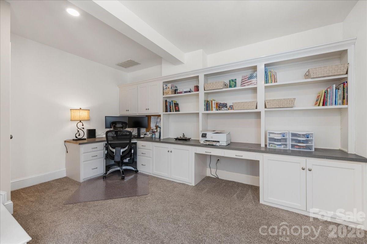 Ivy Hall - Residential