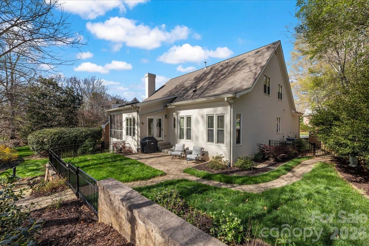 Ivy Hall - Residential