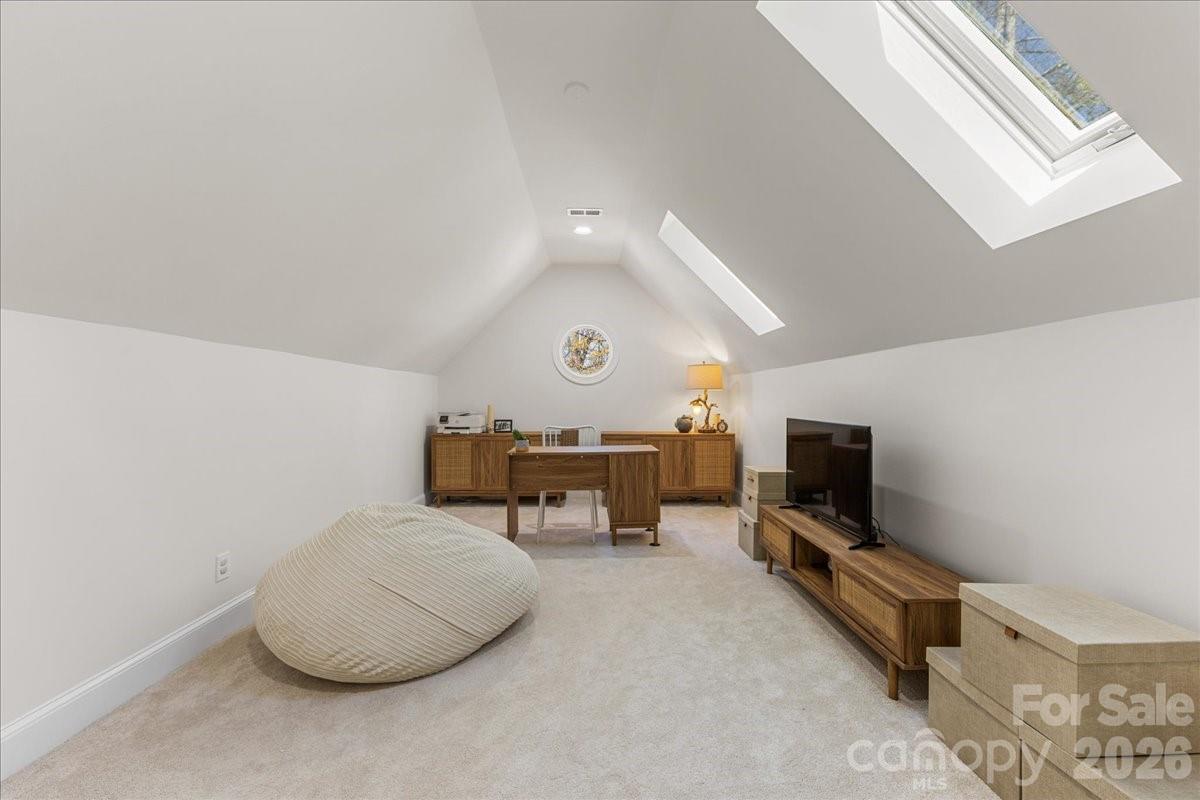 Ivy Hall - Residential