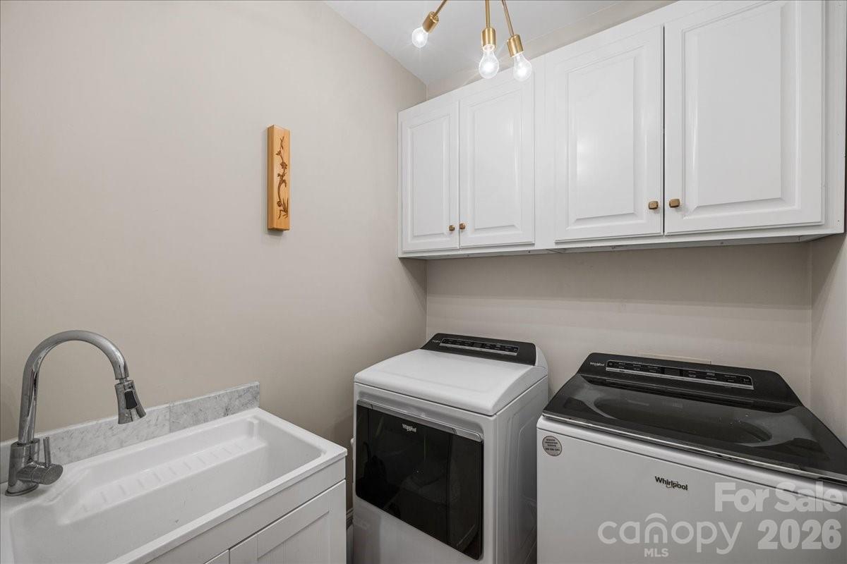 Ivy Hall - Residential