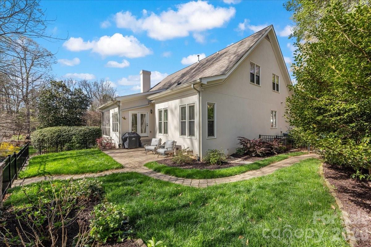 Ivy Hall - Residential