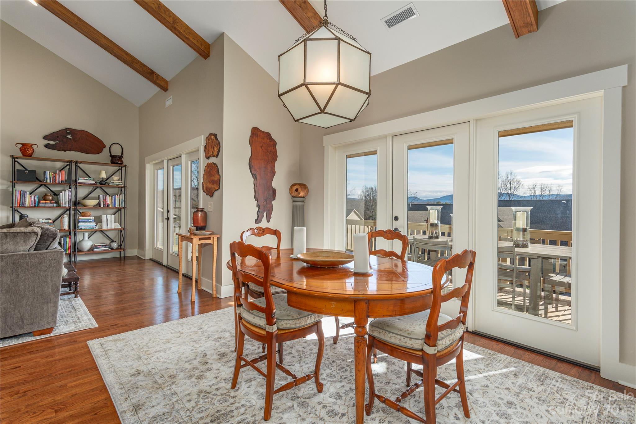 Cummings Cove - Residential