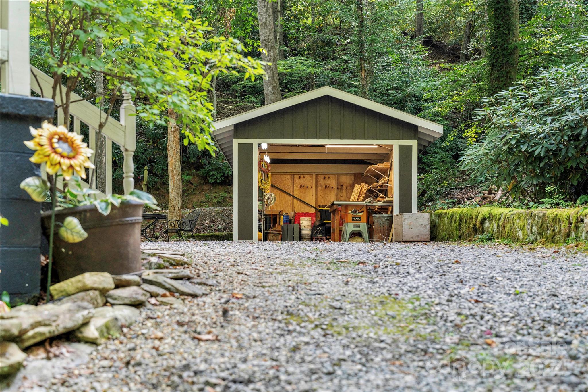 Holly Hills - Residential