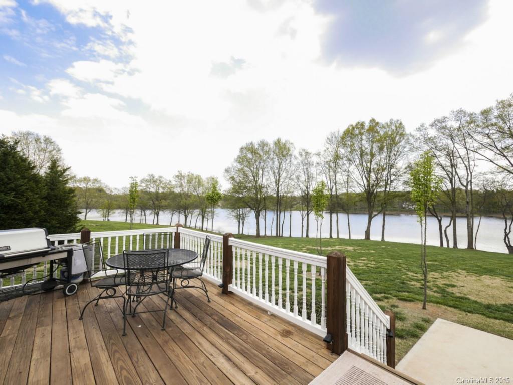 Village Lake - Residential