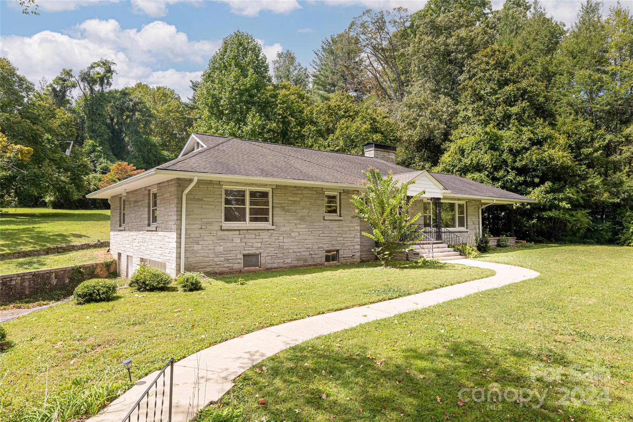 789 Hendersonville Road