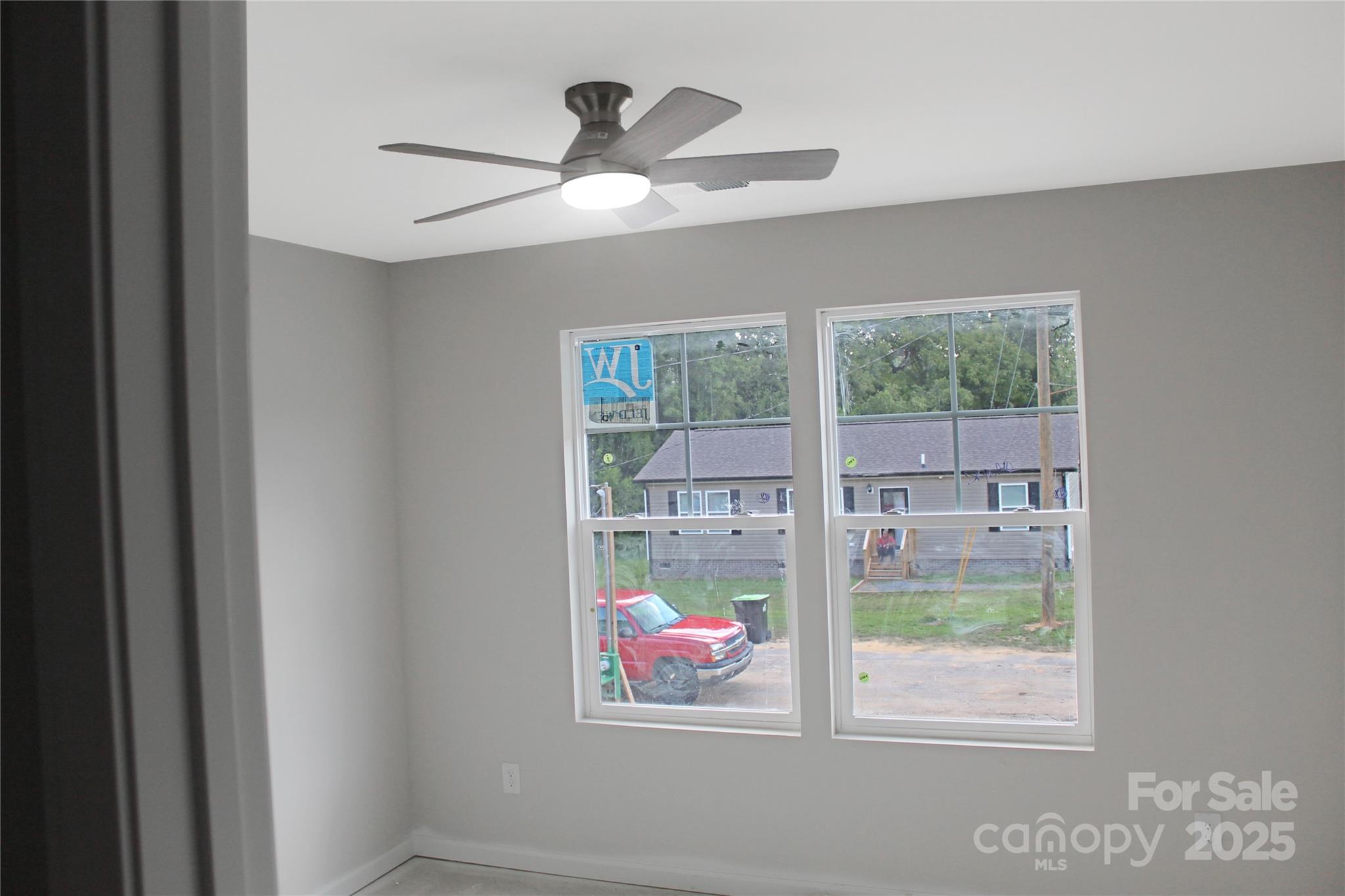 1011 Hunt Lane