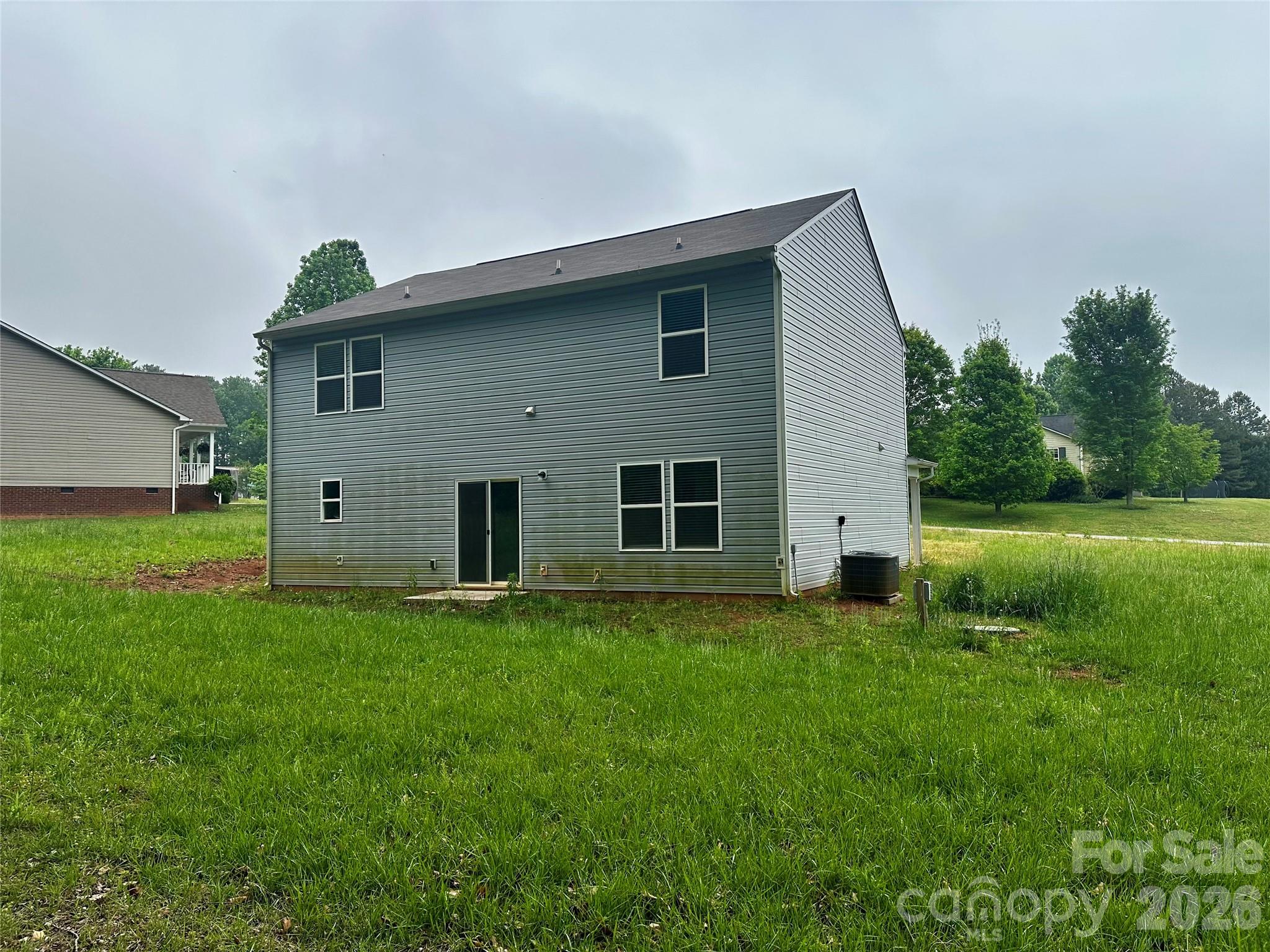 1050 Glenbriar Court