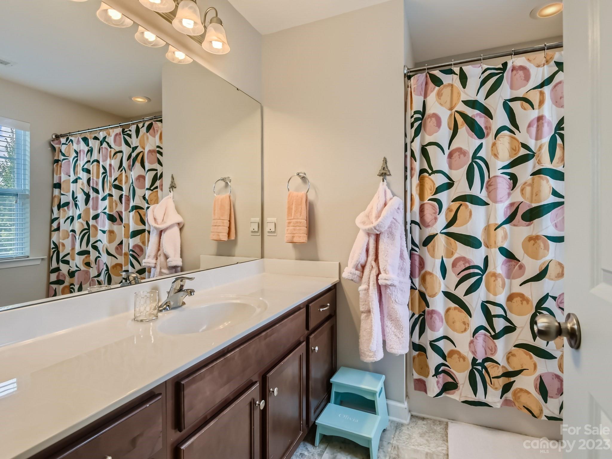 Shelly Woods - Residential