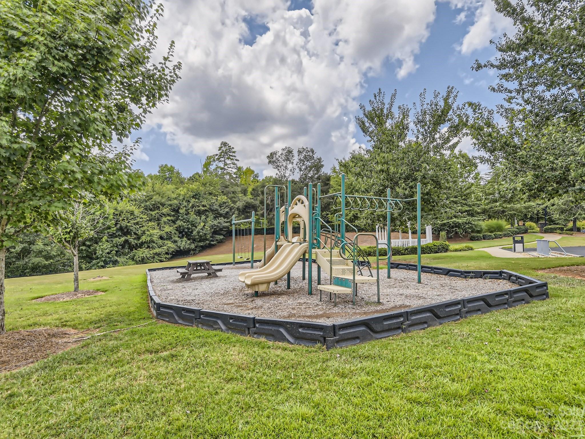 Shelly Woods - Residential