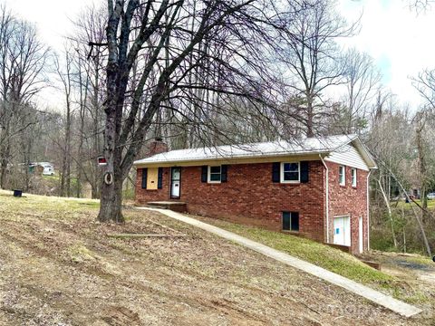 164 Squirrel Hollow Drive Hendersonville NC 28791