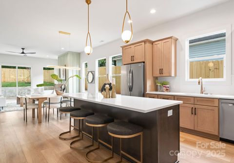 2415 Pruitt Street Charlotte NC 28208